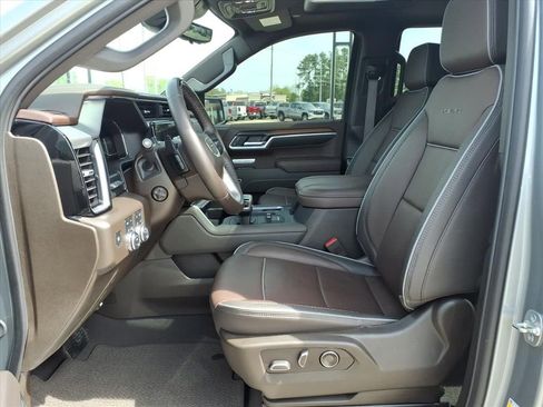 Used 2025 GMC Sierra 1500 Denali image 17