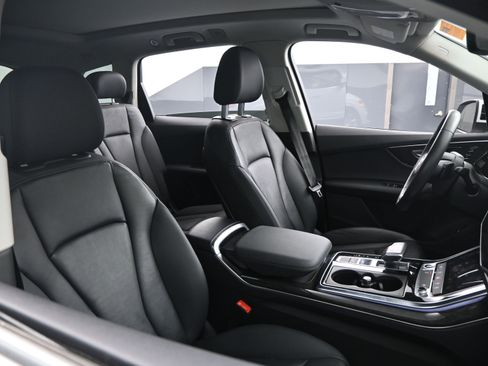 Used 2023 Audi Q7 3.0T Premium w/ Convenience Package image 22