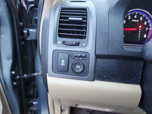 Used 2011 Honda CR-V LX image 12