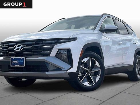 Certified 2025 Hyundai Tucson SEL image 1