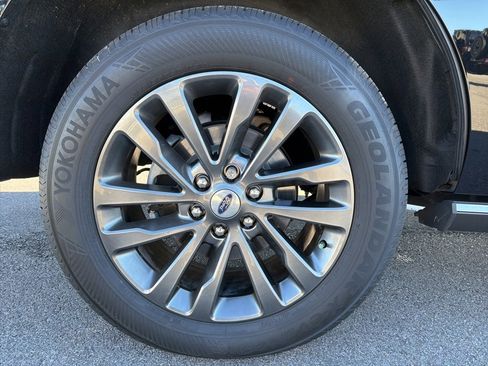 Used 2021 Ford Expedition Limited image 15