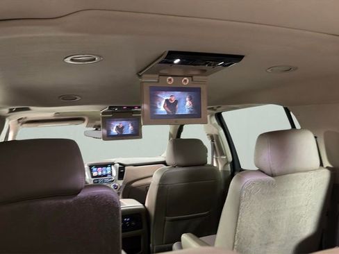 Used 2020 GMC Yukon XL SLT w/ Open Road Package AWD/4WD image 32