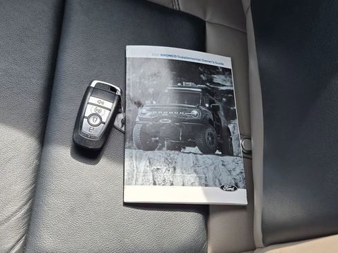 Used 2021 Ford Bronco Wildtrak image 10