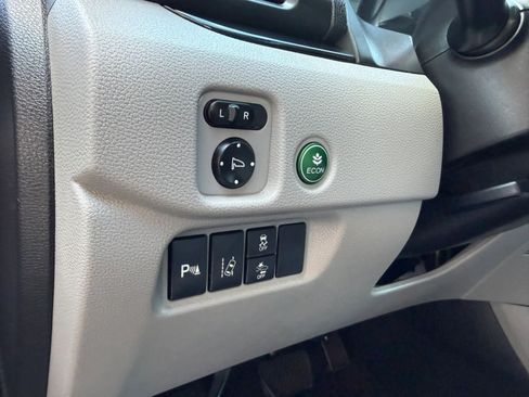 Used 2017 Honda Pilot Touring image 39