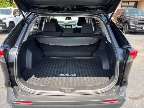 Used 2025 Toyota RAV4 LE AWD/4WD image 14