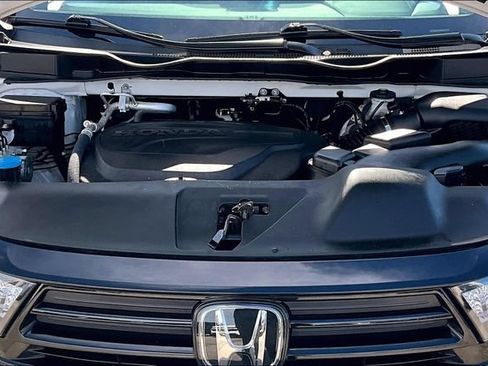 Used 2024 Honda Odyssey Sport image 31