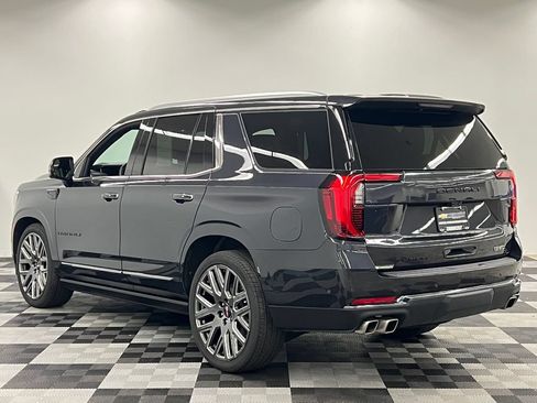 Used 2025 GMC Yukon Denali Ultimate AWD/4WD image 8