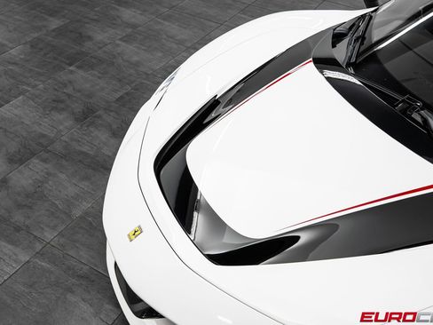 Used 2021 Ferrari SF90 Stradale AWD/4WD image 9