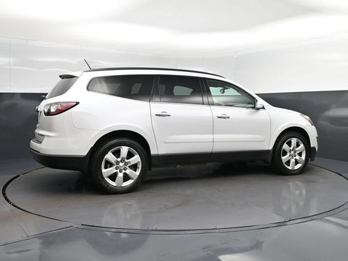 Used 2016 Chevrolet Traverse LT w/ Traveler's Package FWD image 8