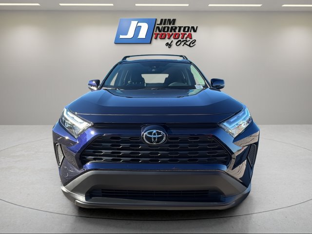 Used 2025 Toyota RAV4 XLE w/ Convenience Package FWD image 2