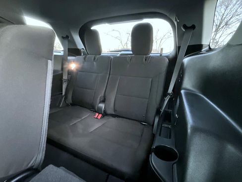 Used 2023 Ford Explorer XLT image 21
