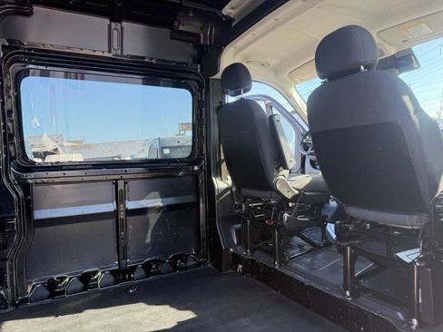 Used 2023 RAM ProMaster 2500 w/ Driver Convenience Group FWD image 13