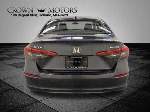 Used 2024 Honda Civic Touring image 5