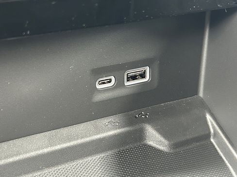 New 2026 GMC Yukon XL AT4 w/ AT4 Premium Plus Package image 21