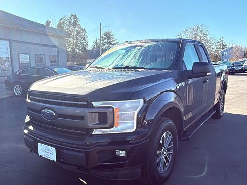 Used 2018 Ford F150 XLT w/ Equipment Group 302A Luxury AWD/4WD image 3