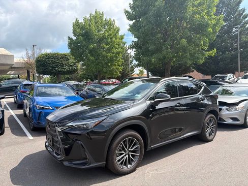 Certified 2025 Lexus NX 350 AWD w/ Accessory Package (2T) image 10