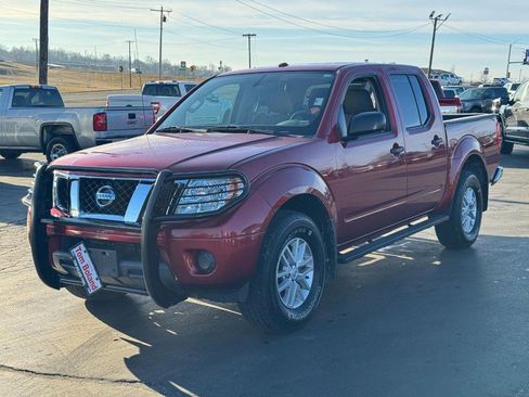 Used 2014 Nissan Frontier SV image 8