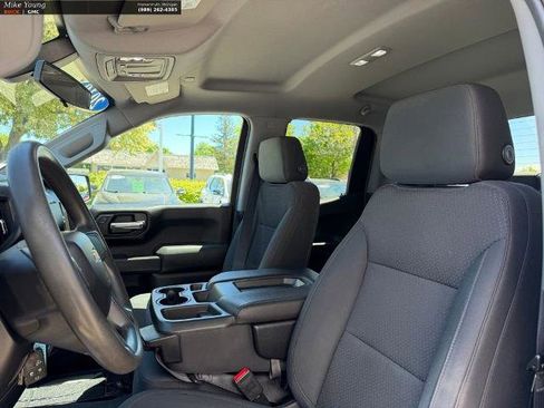 Used 2019 Chevrolet Silverado 1500 Custom w/ Custom Value Package AWD/4WD image 12