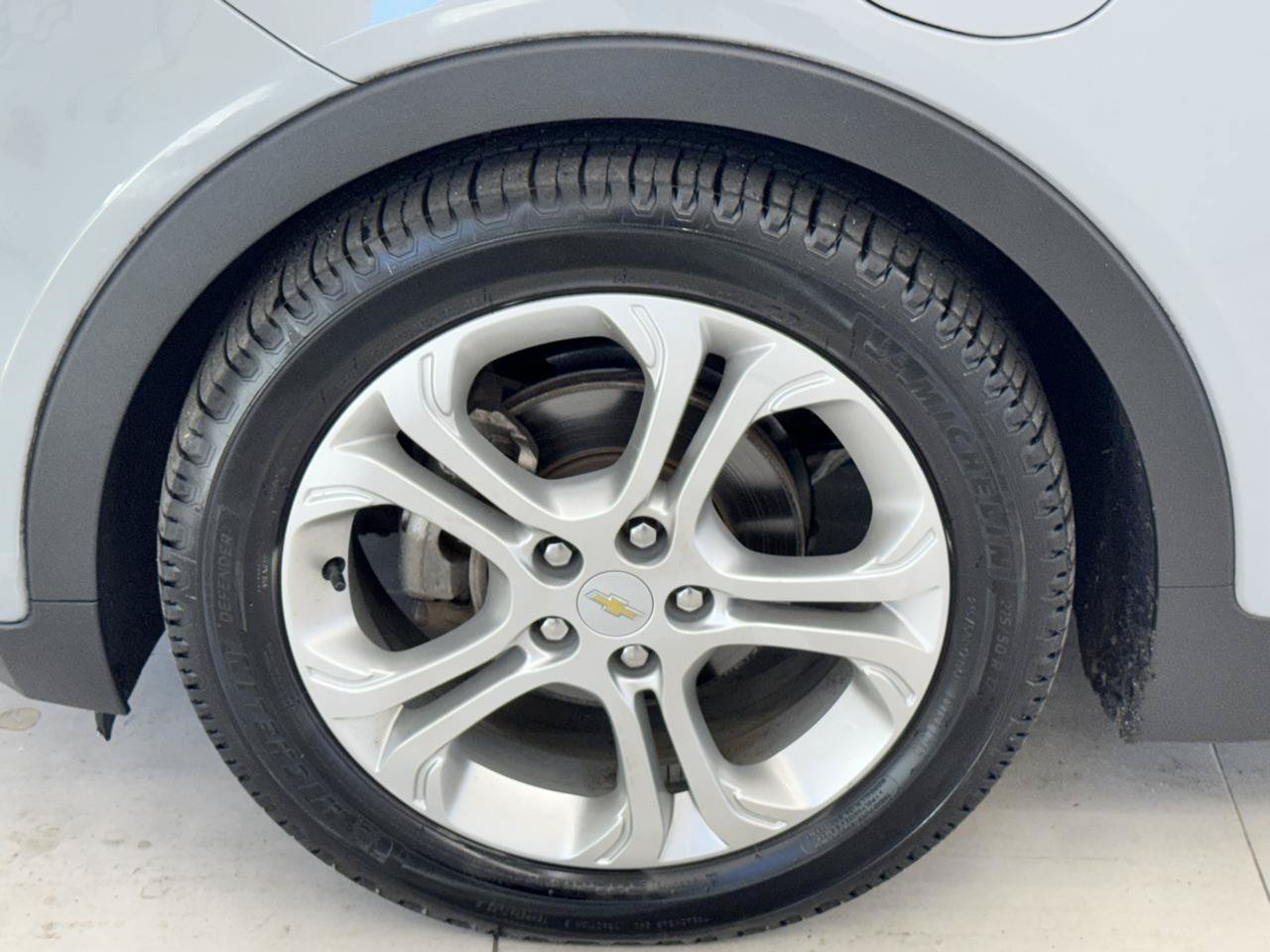 Used 2021 Chevrolet Bolt LT FWD image 30