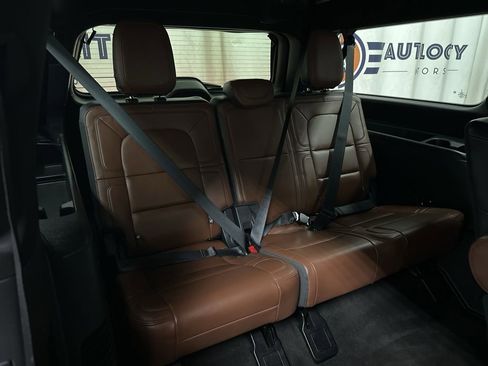 Used 2023 Lincoln Navigator L Reserve AWD/4WD image 22