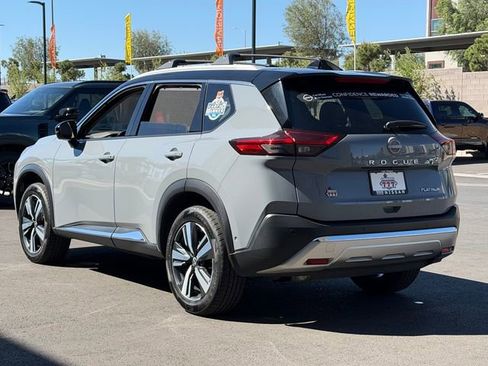 Certified 2023 Nissan Rogue Platinum w/ Platinum Premium Package FWD image 3
