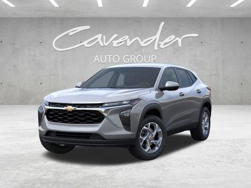 New 2026 Chevrolet Trax LS w/ LS Convenience Package FWD image 6