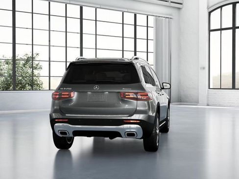 New 2026 Mercedes-Benz GLB 250 4MATIC image 24