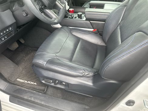 Used 2024 Toyota Sequoia Platinum AWD/4WD image 8