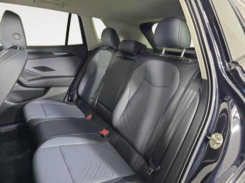 New 2026 Volkswagen Tiguan SE image 12