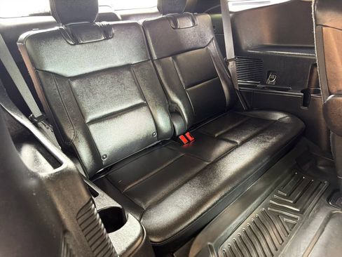 Used 2021 Ford Explorer Limited w/ Equipment Group 301A RWD image 33