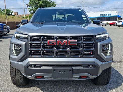 Certified 2025 GMC Canyon AT4 w/ Nightfall Edition AWD/4WD image 2