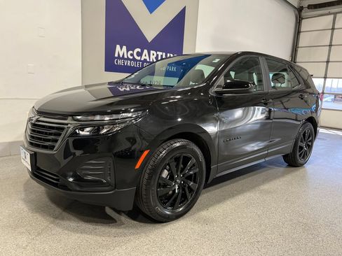 Used 2024 Chevrolet Equinox LS w/ Midnight Edition FWD image 9
