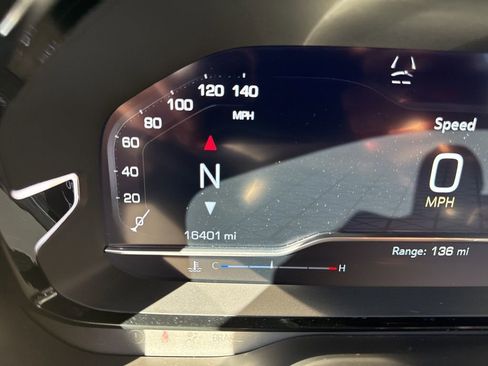 Used 2024 GMC Yukon Denali image 29