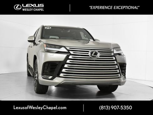Used 2024 Lexus LX 600 4WD w/ Luxury Package image 1