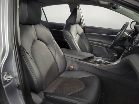 Used 2024 Toyota Camry XSE FWD image 15