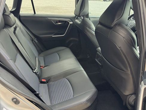 Used 2022 Toyota RAV4 XSE AWD/4WD image 16