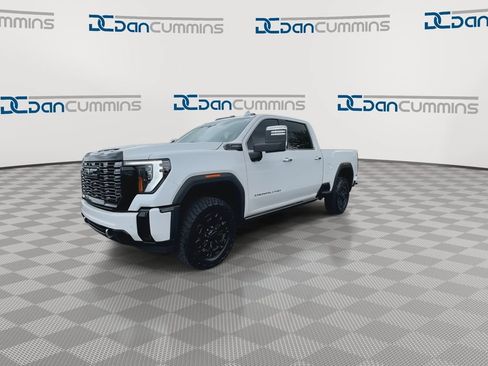 Used 2025 GMC Sierra 2500 Denali Ultimate AWD/4WD image 5