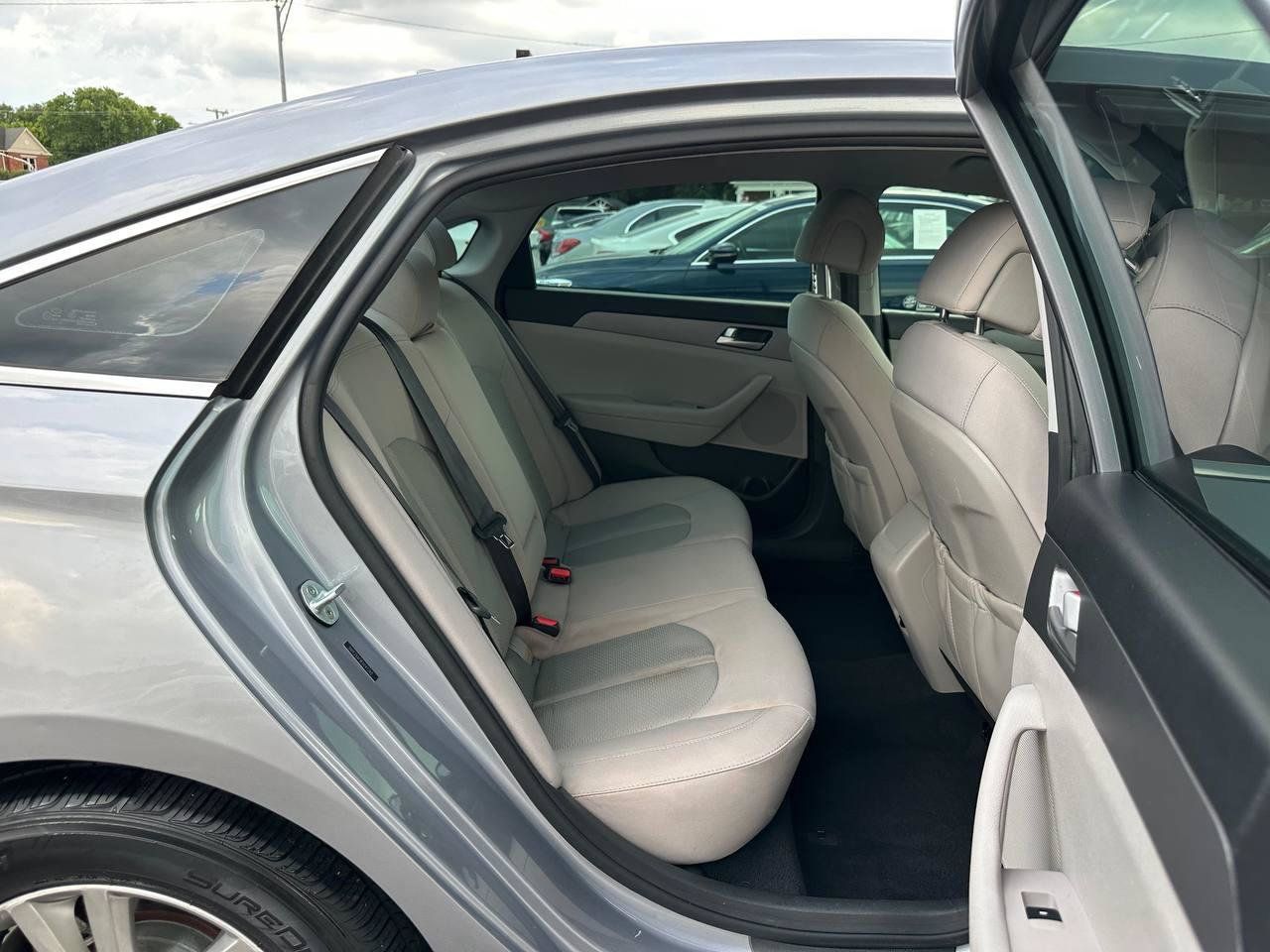 Used 2015 Hyundai Sonata SE FWD image 31