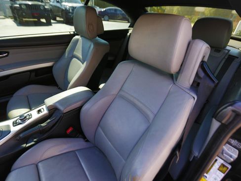Used 2013 BMW 335i Convertible RWD image 6