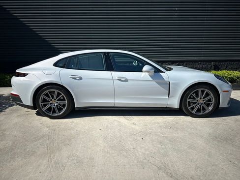 Certified 2026 Porsche Panamera RWD image 10
