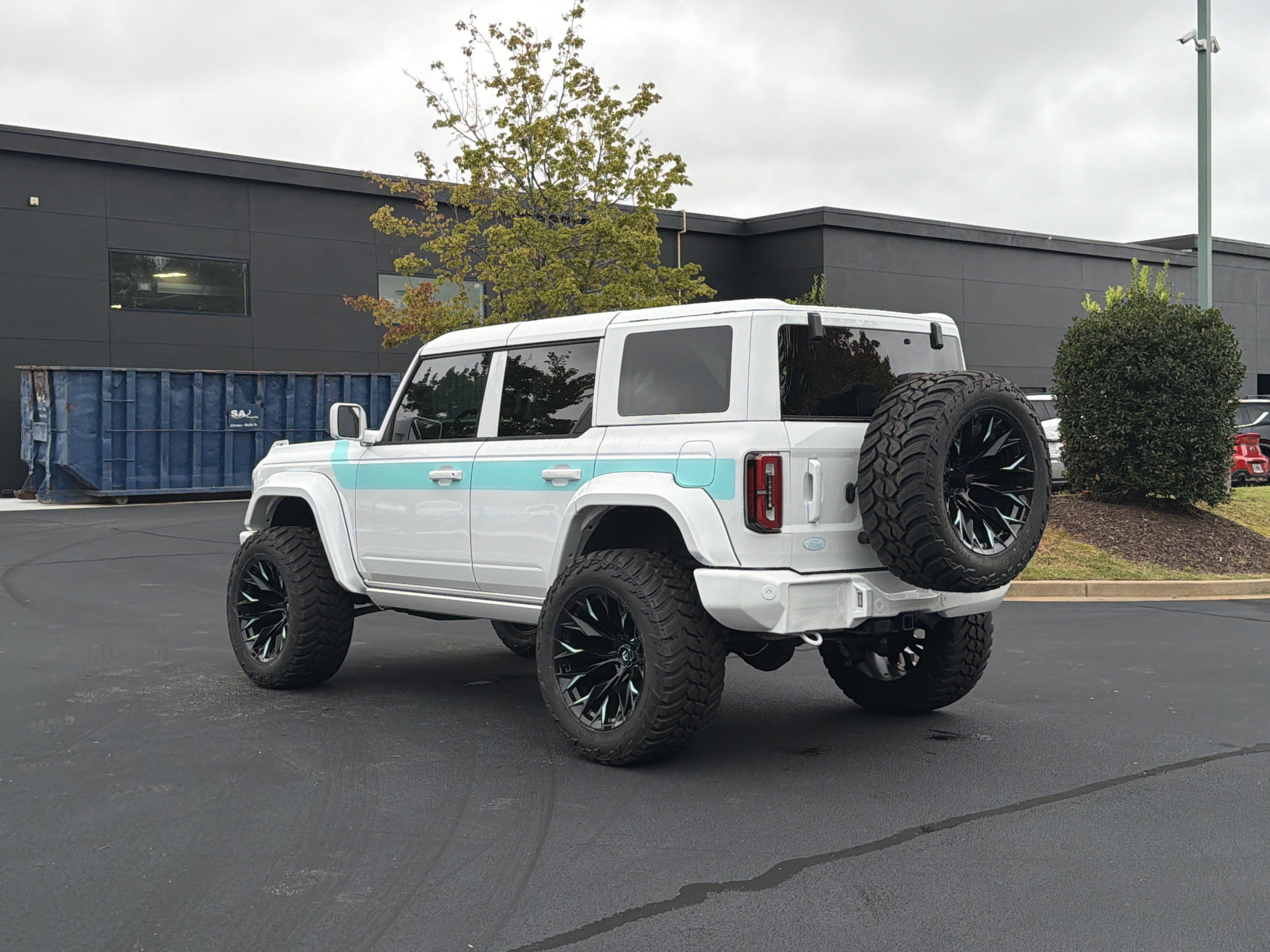 Used 2026 Ford Bronco Outer Banks AWD/4WD image 11