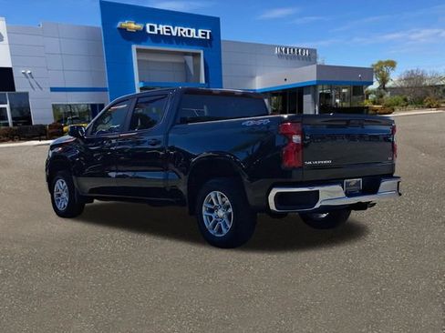 Used 2024 Chevrolet Silverado 1500 LT AWD/4WD image 25