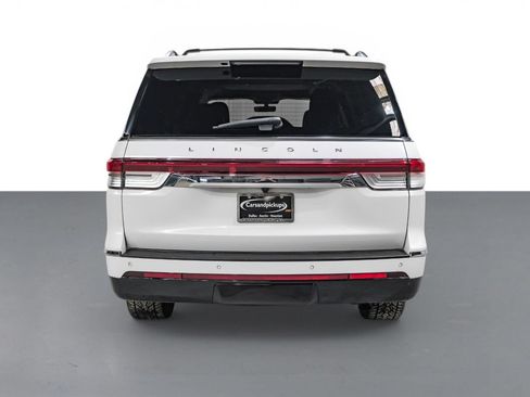 Used 2022 Lincoln Navigator L Reserve AWD/4WD image 7