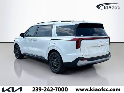 New 2026 Kia Carnival EX FWD image 4