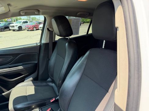 Used 2020 Buick Encore Preferred w/ Safety Package AWD/4WD image 11