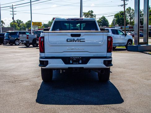 Used 2024 GMC Sierra 2500 Denali Ultimate AWD/4WD image 6