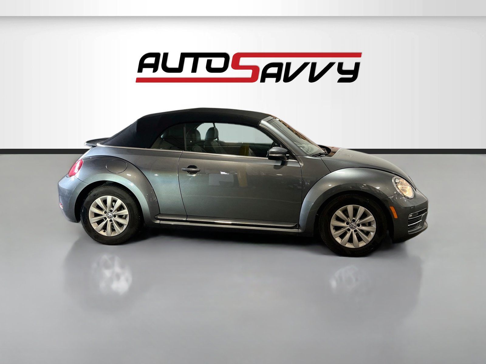 Used 2018 Volkswagen Beetle 2.0T S FWD image 8