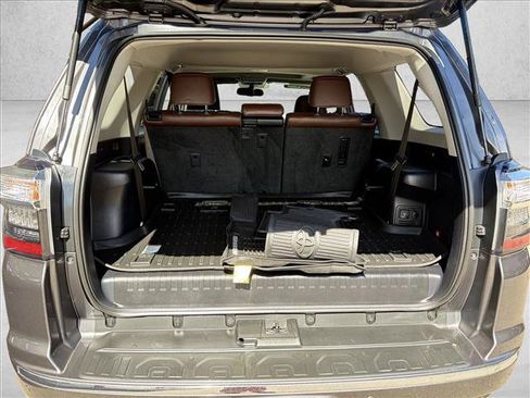 Certified 2018 Toyota 4Runner Limited AWD/4WD image 9