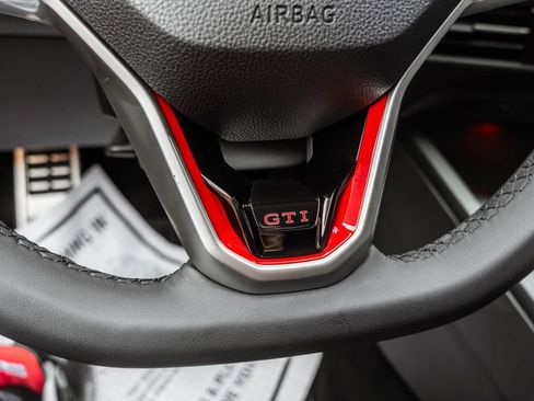 Used 2022 Volkswagen GTI Autobahn image 26