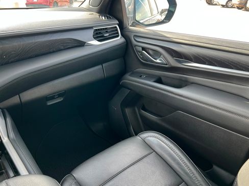 Used 2021 GMC Yukon XL Denali image 11